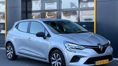 Gebruikt 2023 Renault Clio V Equilibre Hatchback | € 15.750 (Goede deal)