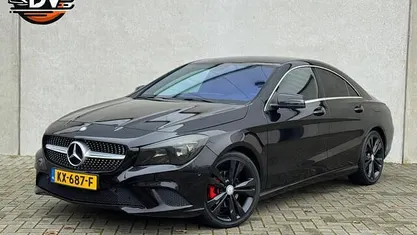 Zwart Occasion 2013 Mercedes CLA200 Ambition Sedan | € 12.945 (Eerlijke prijs)