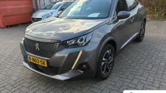 Grijs Gebruikt 2021 Peugeot 2008 Allure SUV | € 17.895 (Eerlijke prijs)