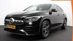 Zwart Gebruikt 2020 Mercedes GLA200 AMG line SUV | € 32.890 (Eerlijke prijs)