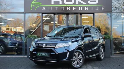 Blauw Occasion 2024 Suzuki Vitara Style SUV | € 24.950 (Eerlijke prijs)