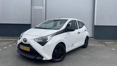 Wit Gebruikt 2021 Toyota Aygo Hatchback | € 11.750 (Eerlijke prijs)