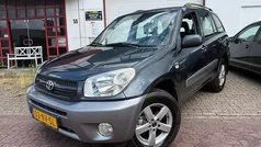 Grijs, metallic lak Gebruikt 2004 Toyota RAV4 Luna SUV | € 5.950 (Eerlijke prijs)