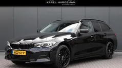 Zwart Gebruikt 2020 BMW 330 Executive Stationwagen | € 29.950 (Eerlijke prijs)