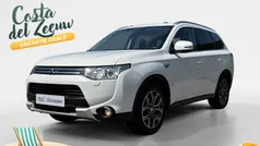 Silky white p Gebruikt 2015 Mitsubishi Outlander P-HEV Instyle SUV | € 12.730 (Goede deal)