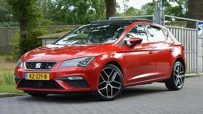 Occasion Seat Leon FR 150 PK (110 kW) 2017 Rood Hatchback