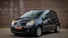 Zwart Gebruikt 2005 Renault Modus Authentique MPV | € 1.490 (Eerlijke prijs)