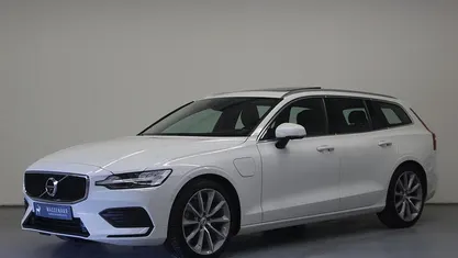 Occasion 2020 Volvo V60 Momentum Stationwagen | € 26.950 (Eerlijke prijs)