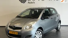 Grijs Gebruikt 2010 Toyota Yaris Hatchback | € 4.450 (Eerlijke prijs)