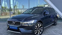 Gebruikt 2020 Volvo V60 CC Pro Stationwagen | € 34.750 (Eerlijke prijs)