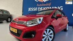 Rood Gebruikt 2014 Kia Rio 2 Hatchback | € 6.750 (Eerlijke prijs)