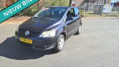 Zwart, metallic lak Gebruikt 2005 VW Fox Trendline Hatchback | € 1.899 (Eerlijke prijs)