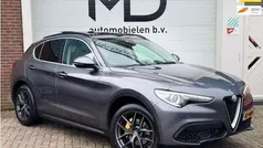 Grijs, metallic lak Gebruikt 2017 Alfa Romeo Stelvio SUV | € 24.950 (Eerlijke prijs)