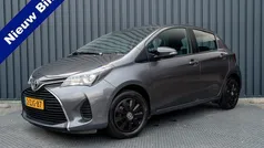 Grijs Gebruikt 2015 Toyota Yaris Hatchback | € 7.945 (Eerlijke prijs)