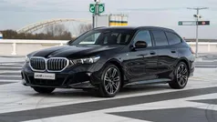 Gebruikt 2025 BMW 520 Comfort Edition Stationwagen | € 61.840 (Super prijs)