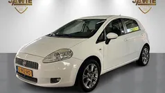 Wit Gebruikt 2009 Fiat Grande Punto Hatchback | € 3.999 (Eerlijke prijs)