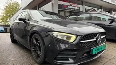 Zwart Gebruikt 2018 Mercedes A180 Premium Hatchback | € 13.499 (Eerlijke prijs)