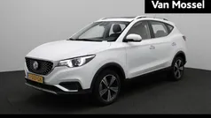 Wit Gebruikt 2020 MG ZS Luxury Sedan | € 15.995 (Eerlijke prijs)