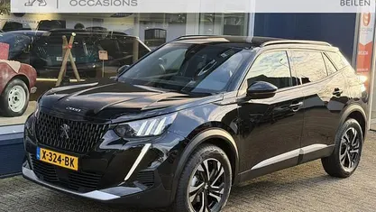 Zwart Gebruikt 2023 Peugeot 2008 GTi SUV | € 21.850 (Eerlijke prijs)