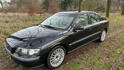 Zwart Gebruikt 2002 Volvo S60 Sedan | € 2.995 (Eerlijke prijs)