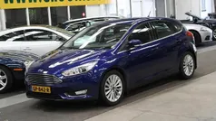 Blauw Gebruikt 2015 Ford Focus Titanium Hatchback | € 9.444 (Eerlijke prijs)