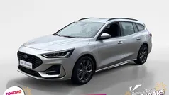 Grijs Gebruikt 2023 Ford Focus ST-Line Stationwagen | € 23.435 (Goede deal)
