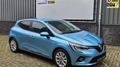 Blauw, metallic lak Gebruikt 2019 Renault Clio IV Intens Hatchback | € 14.950 (Eerlijke prijs)