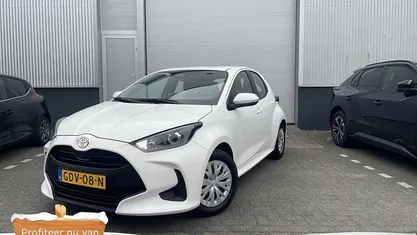 Wit Occasion 2024 Toyota Yaris Hybrid Comfort Hatchback | € 23.500 (Eerlijke prijs)