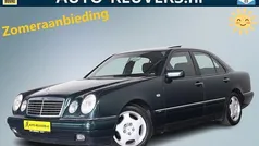 Groen Gebruikt 1996 Mercedes E230 Avantgarde Sedan | € 8.750