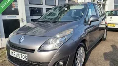 Grijs Gebruikt 2009 Renault Scénic III Luxe MPV | € 3.850 (Eerlijke prijs)