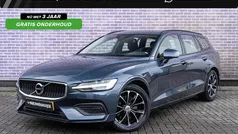 Blauw Gebruikt 2021 Volvo V60 Momentum Stationwagen | € 28.194 (Super prijs)