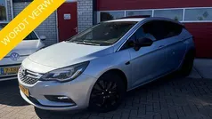 Grijs Gebruikt 2017 Opel Astra Business Hatchback | € 8.888 (Goede deal)