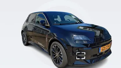 Gebruikt 2024 Renault R5 Iconic Hatchback | € 29.895 (Eerlijke prijs)