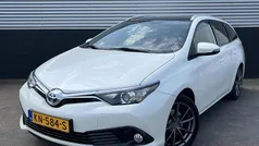 Gebruikt 2016 Toyota Auris Hybrid Trend Hatchback | € 14.700 (Eerlijke prijs)