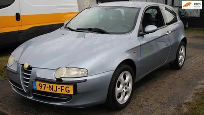 Blauw (metallic) Occasion 2004 Alfa Romeo 147 Veloce Hatchback | € 500 (Super prijs)