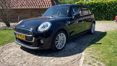 Zwart Gebruikt 2015 Mini Cooper Business Hatchback | € 11.950 (Eerlijke prijs)