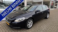 Gebruikt 2016 Volvo V40 Momentum Stationwagen | € 10.950 (Eerlijke prijs)