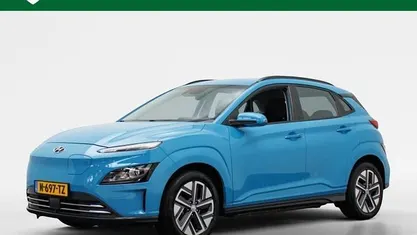 Blauw, metallic lak Gebruikt 2022 Hyundai Kona Comfort SUV | € 18.950 (Eerlijke prijs)