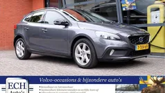 Gebruikt 2014 Volvo V40 CC Momentum Stationwagen | € 12.950 (Eerlijke prijs)