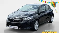 Gebruikt 2024 Renault Clio V Evolution Hatchback | € 17.735 (Eerlijke prijs)