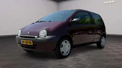 Rood Gebruikt 2002 Renault Twingo Authentique Hatchback | € 1.449 (Eerlijke prijs)