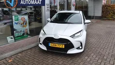 Wit Occasion 2024 Toyota Yaris Hybrid Hatchback | € 23.900 (Eerlijke prijs)