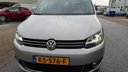 Occasion VW Caddy Maxi 105 PK (77 kW) 2011 Grijs (metallic) MPV