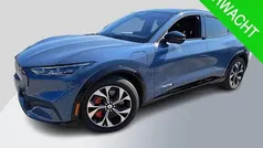 Blauw Gebruikt 2024 Ford Mustang Mach-E Premium SUV | € 41.700 (Eerlijke prijs)