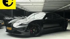 Gebruikt 2020 Porsche Taycan 4S Sedan | € 56.950 (Eerlijke prijs)