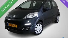 Grijs Gebruikt 2013 Peugeot 107 Active Hatchback | € 6.950 (Eerlijke prijs)