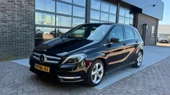 Zwart Gebruikt 2014 Mercedes B180 Ambition MPV | € 14.975 (Eerlijke prijs)