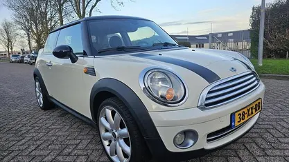 Wit Gebruikt 2007 Mini Cooper Hatchback | € 2.499 (Eerlijke prijs)