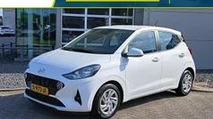 Wit Gebruikt 2023 Hyundai i10 Comfort Hatchback | € 15.375 (Eerlijke prijs)