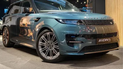 Groen (metallic) Gebruikt 2024 Land Rover Range Rover Sport SE Dynamic SUV | € 109.995 (Goede deal)